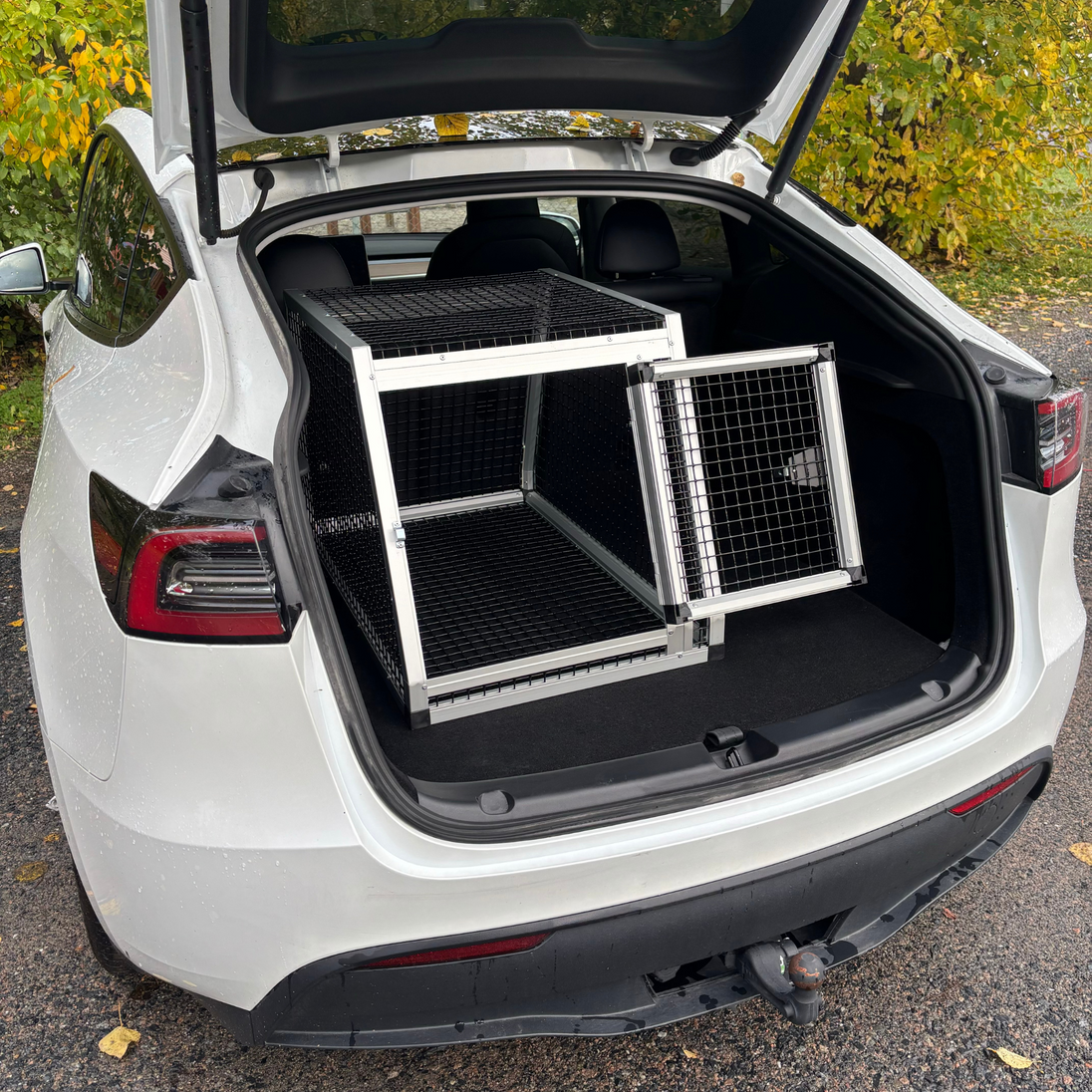 Hundebur Tesla Model Y